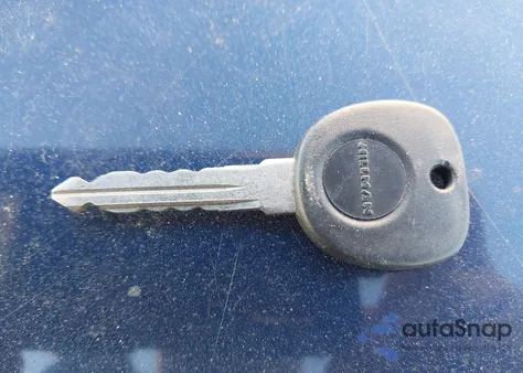 2000 Chevrolet S-10 Ls from USA, damaged, VIN 1GCCS1948Y8138191